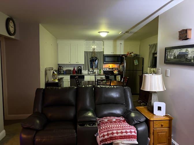 Rickand Rhodes's room