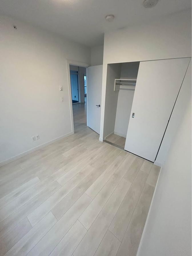 Carlos's room