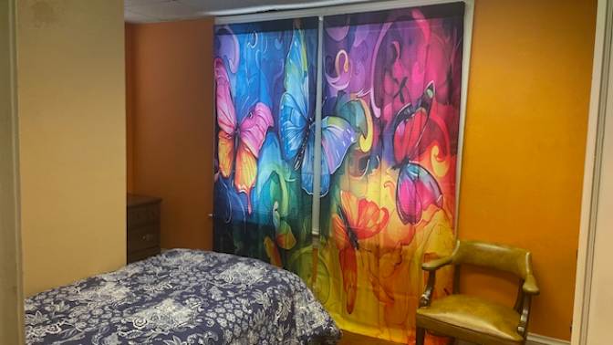 Lois's room