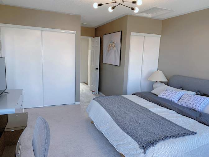 Simone's room