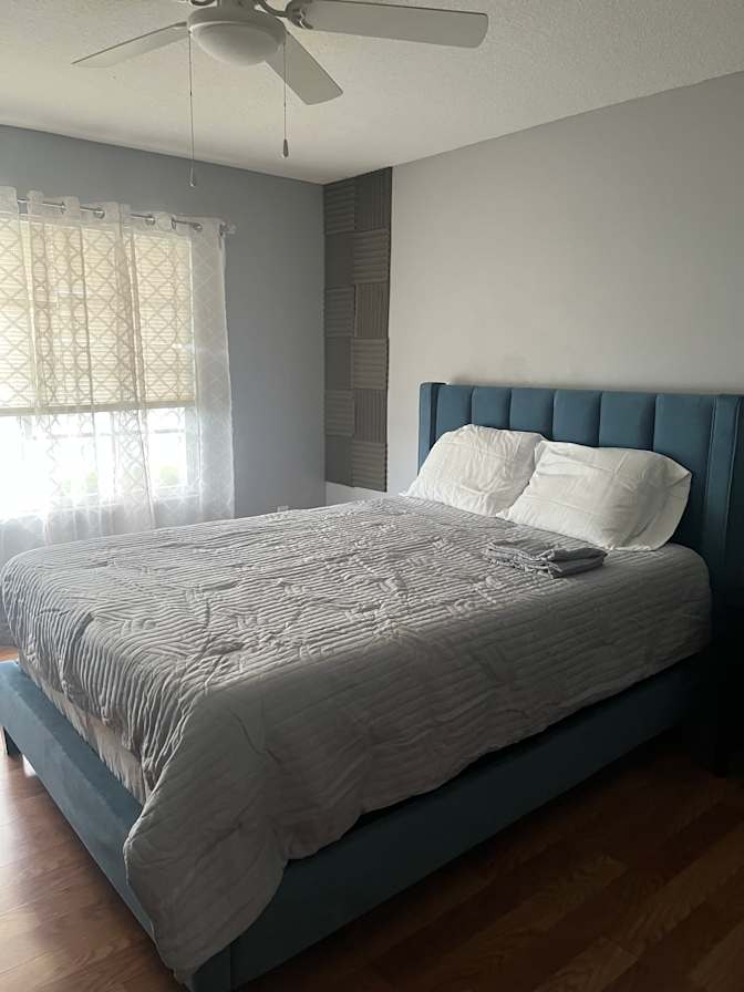 Debra Thomas's room