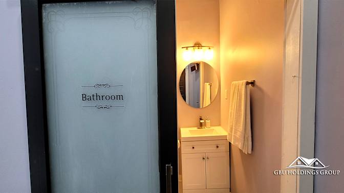 GBU Holdings Group's room
