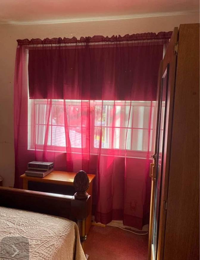 Deon's room