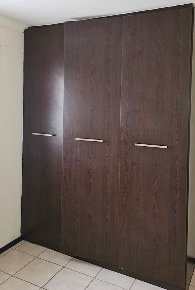 Jae's room
