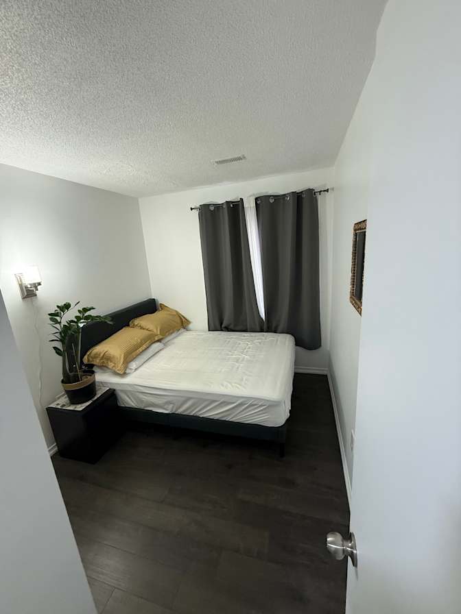 Kervy Fernandez's room