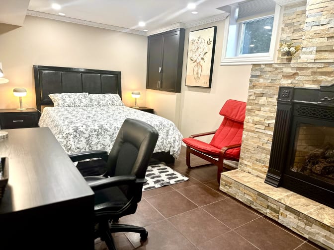 Jo's room