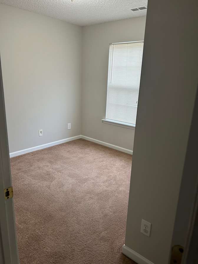 Alcove Rooms's room