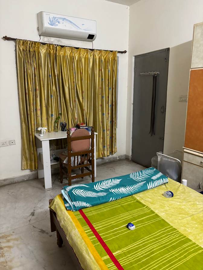 Isha's room