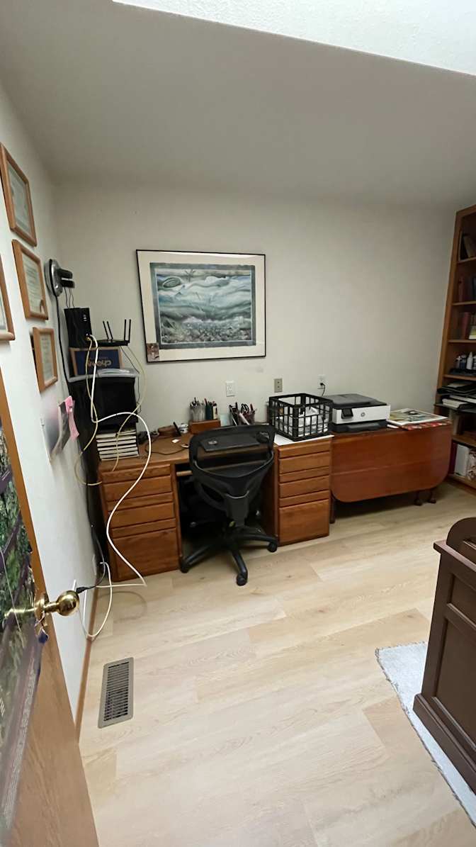 Denny's room