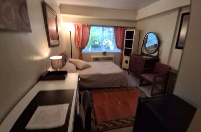Shelora Dalen's room