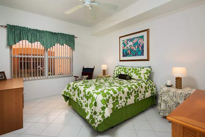 Carlo's room