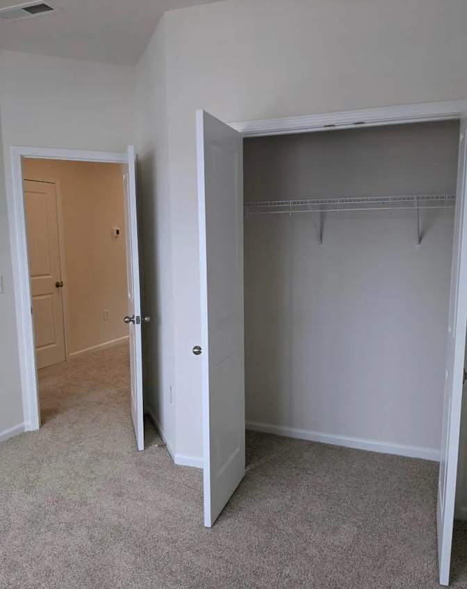 Alcove Rooms's room