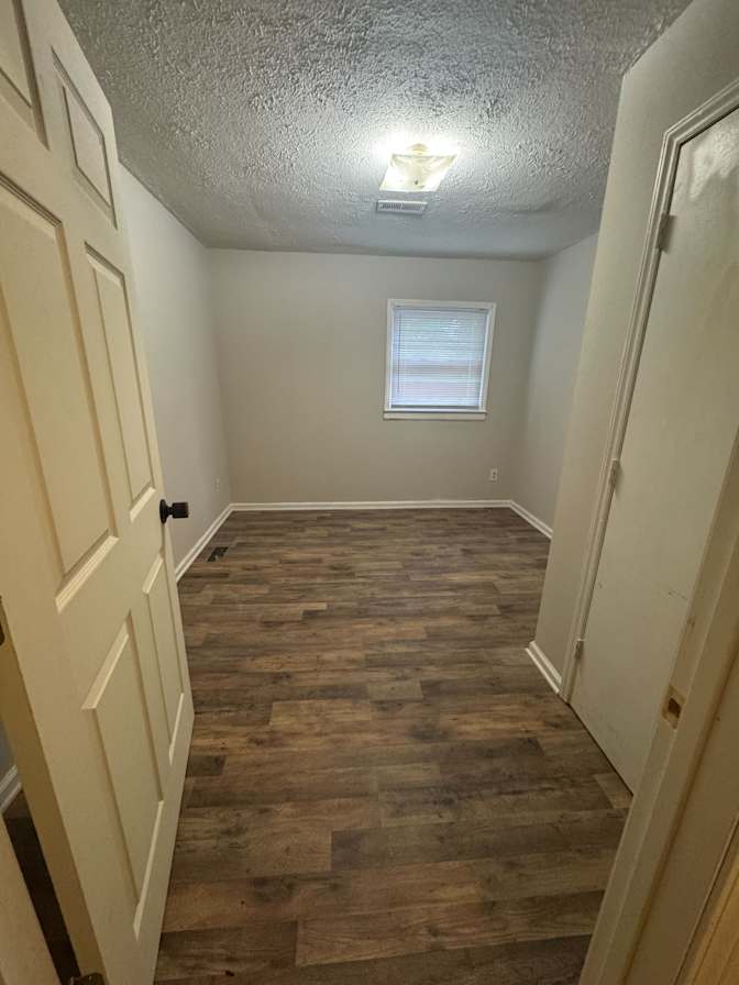 lifedoorrentals's room