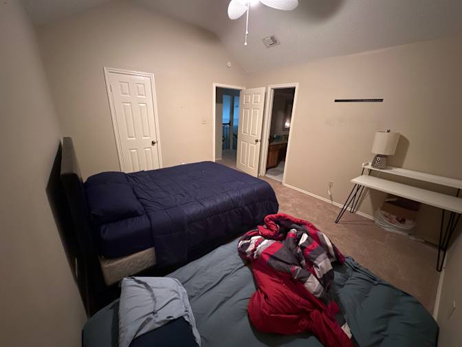 Chinda's room