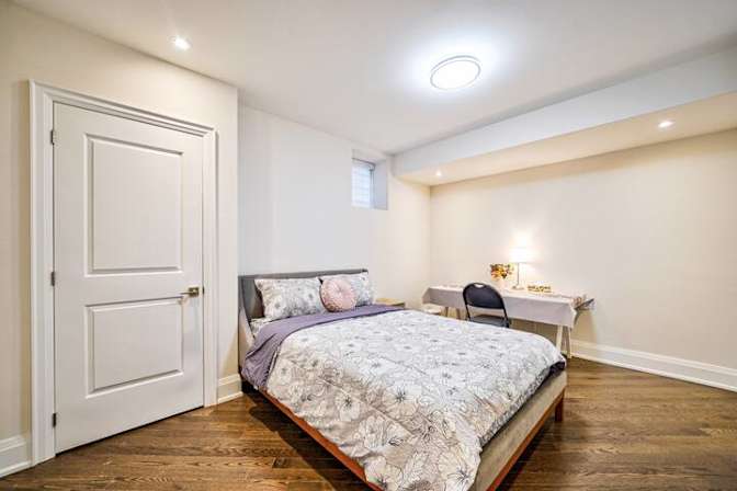 Jenny's room