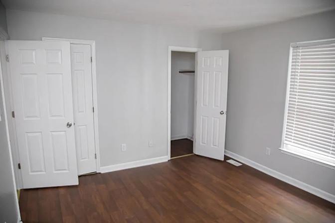 Alcove Rooms's room