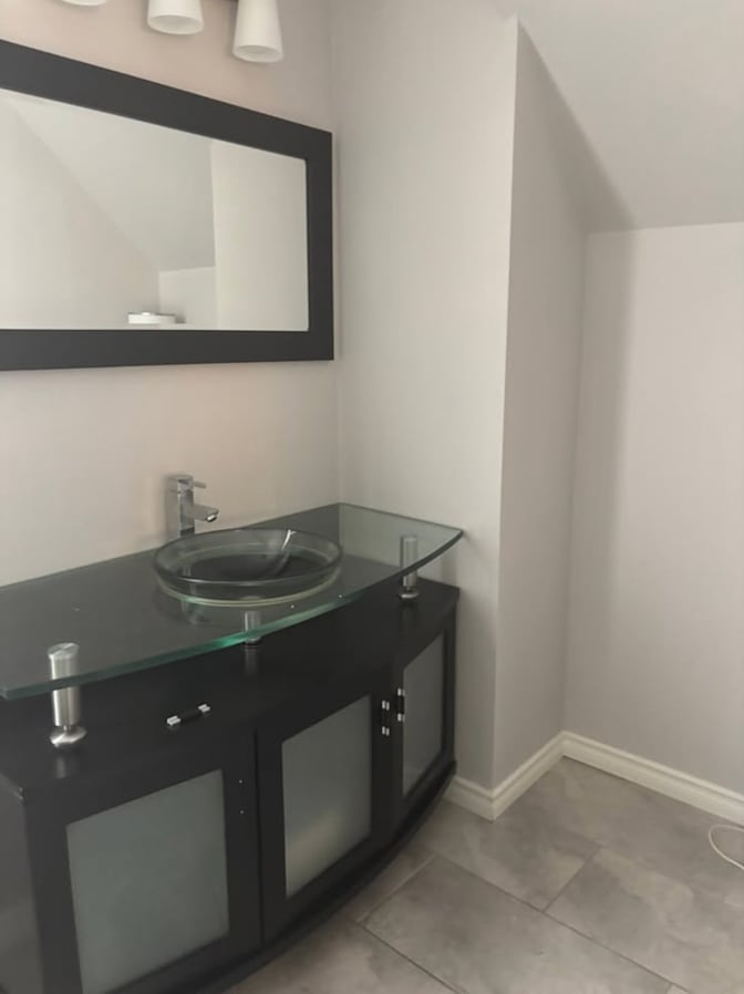Victoria's room