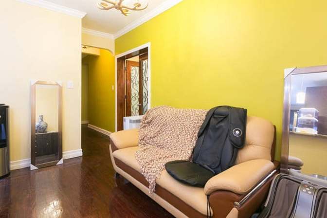 Jun's room