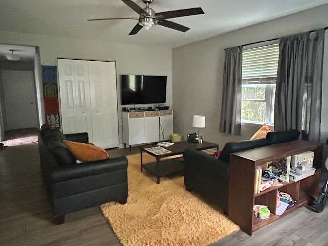 Leslie Cottrell's room