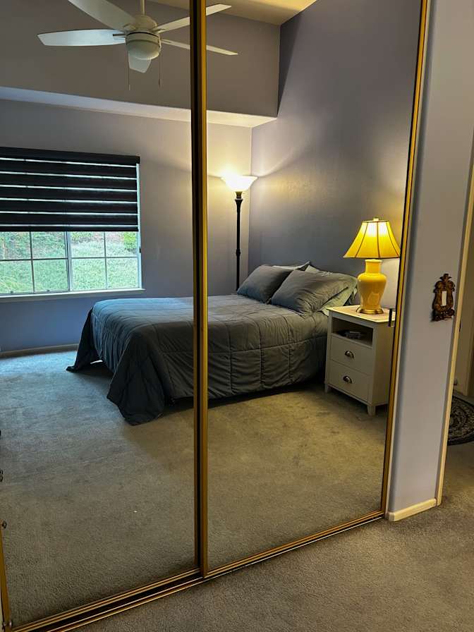 Gloria Castle's room