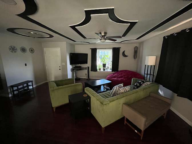 Liz's room
