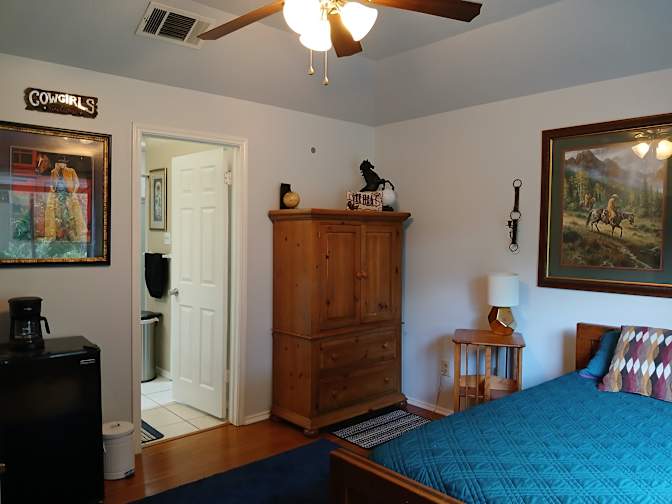 Darlene Davis's room