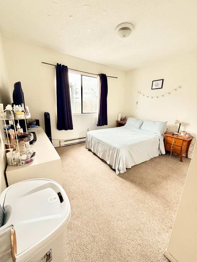 Ame's room