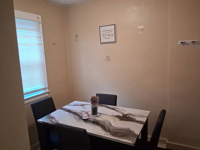 Lisa's room