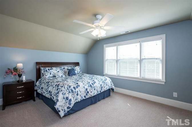 Alcove Rooms's room
