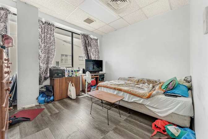 Syeda Razvi's room