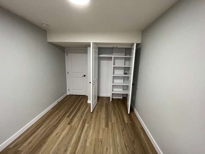 Nikhil Lakhanpal's room