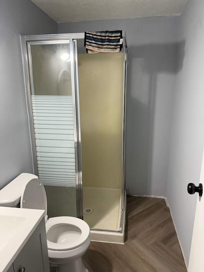 Darren's room