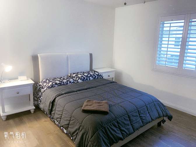 Feng's room