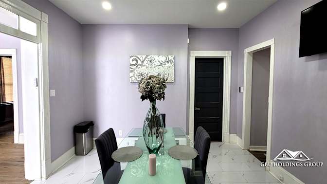 GBU Holdings Group's room