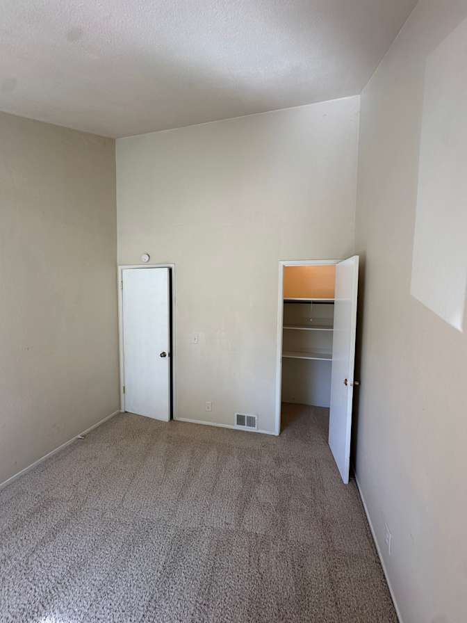 Danny Hernández's room