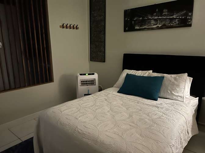 Kenia Adonis's room