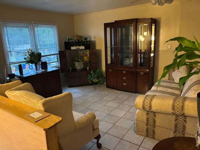 Alcove Rooms's room
