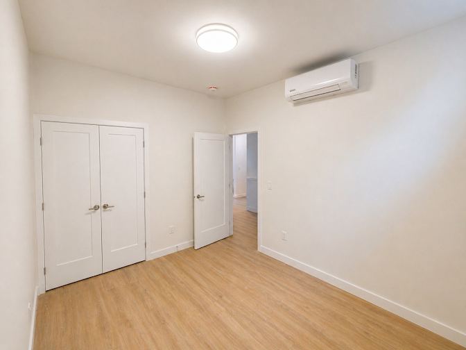 Dorsa Tab's room