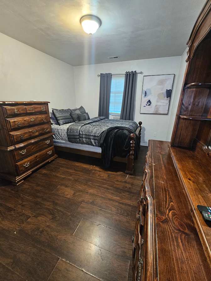 WACKENE's room