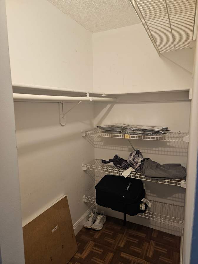 Juan's room
