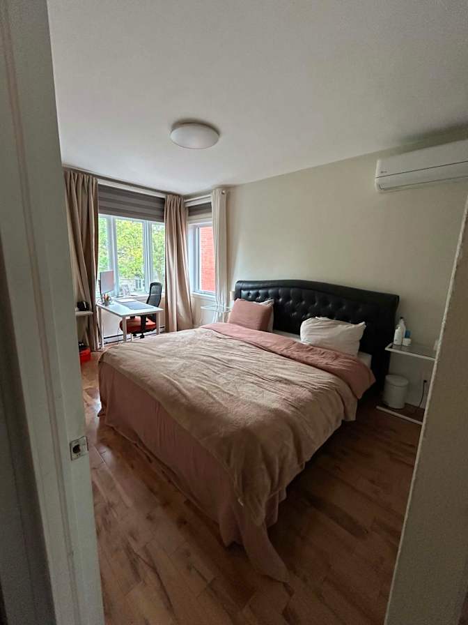 Guylaine's room