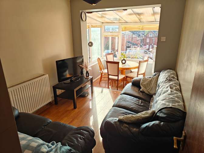 Dawnvale Estates's room