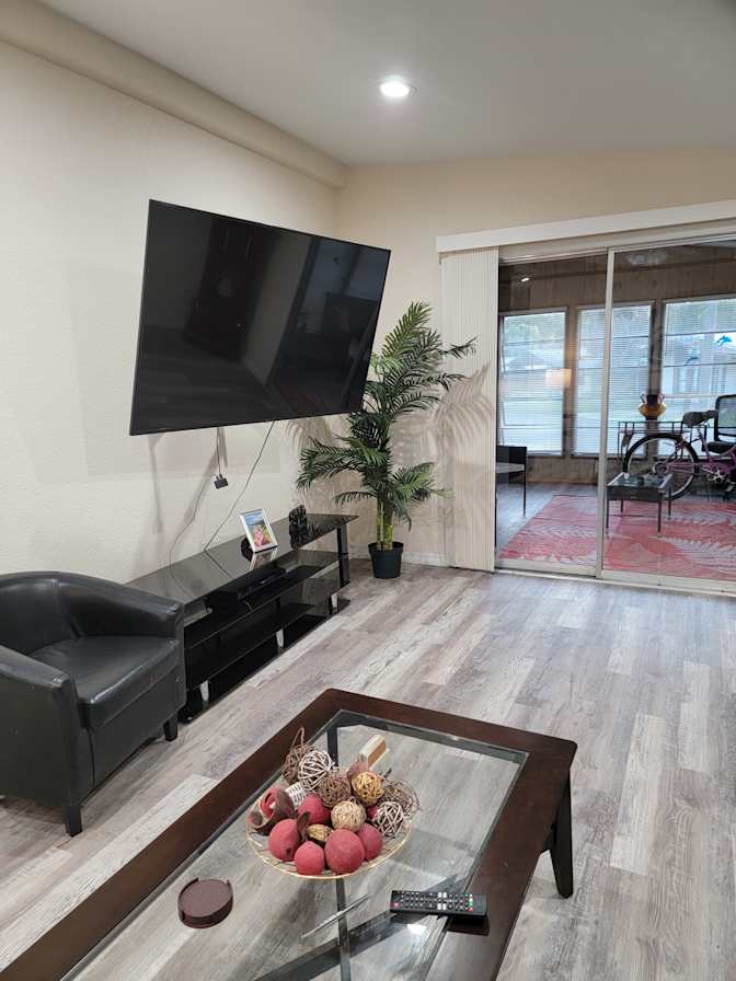 Gil Tirado's room