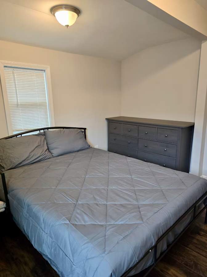 Caroline's room