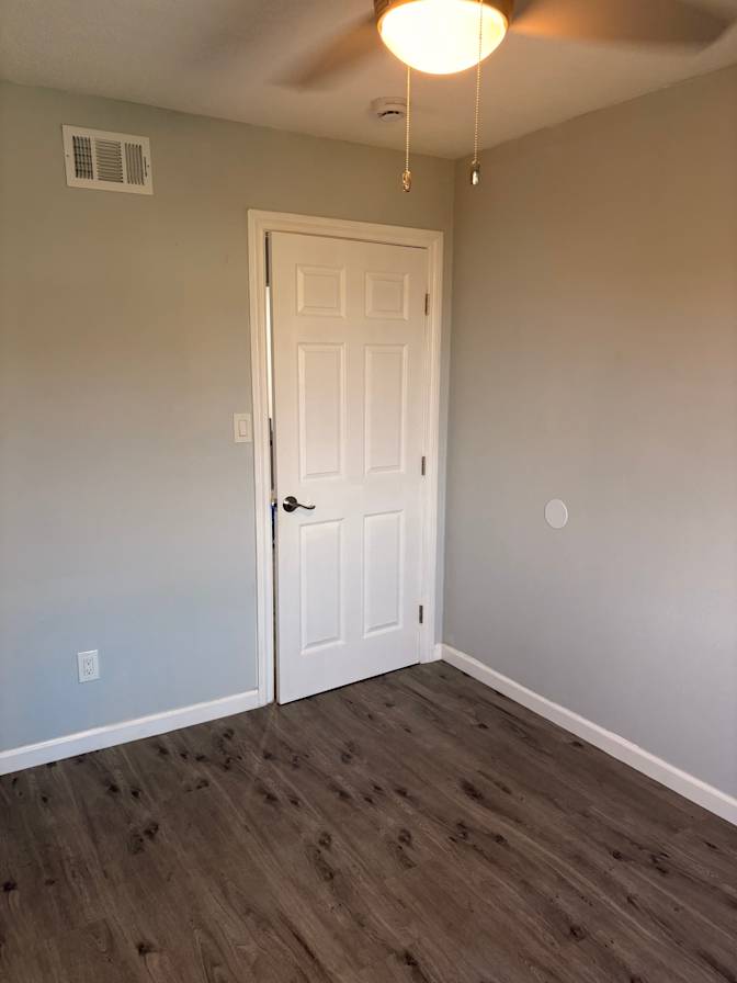 Saul's room
