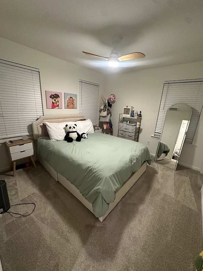 Alcove Rooms's room