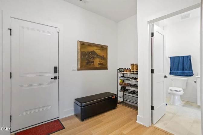 Alcove Rooms's room