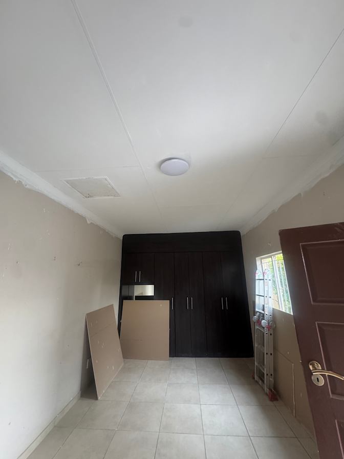 Tadi's room