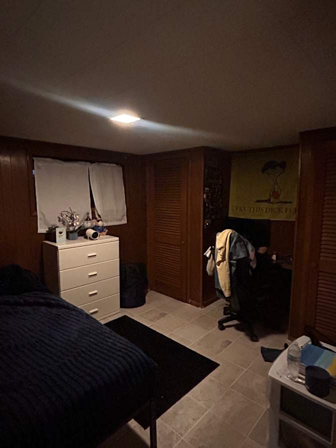 Thao's room