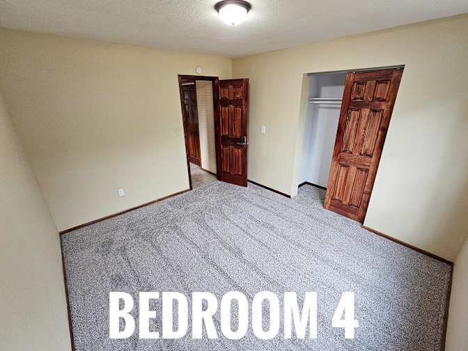 HomeCrew's room